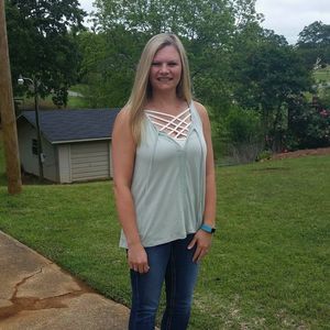 Meet your Posher, Melissa